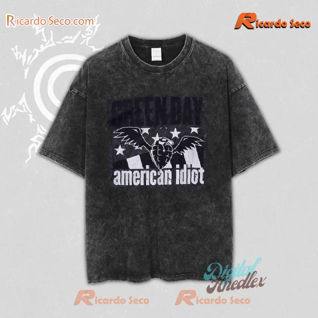 Green Day American Idiot Winged Grenade Boyfriend Fit Girls Washed T-shirt a Green Day American Idiot Winged Grenade Boyfriend Fit Girls Washed T-shirt a