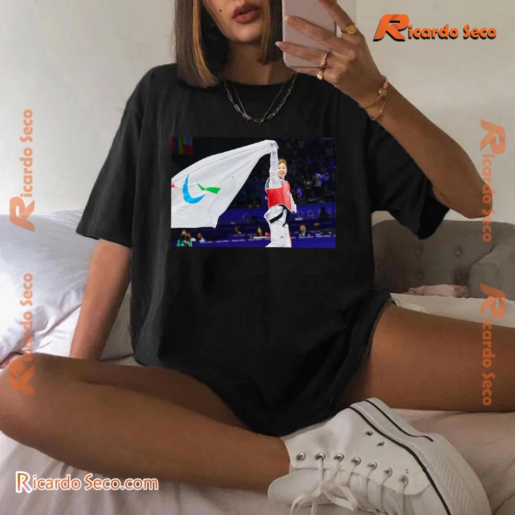 Paris 2024 Paralympic Games Zakia Khudadadi First Refugee Paralympic Team Medallist Graphic Unisex T-shirt, Classic Ladies Shirt a Paris 2024 Paralympic Games Zakia Khudadadi First Refugee Paralympic Team Medallist Graphic Unisex T-shirt, Classic Ladies Shirt a