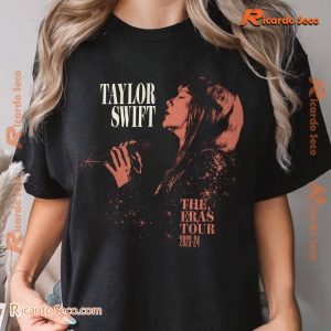 Taylor Swift The Eras Tour Red (Taylor's Version) Live Photo Gift For Fan Unisex Shirt, Classic Men Shirt