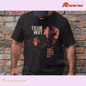 Taylor Swift The Eras Tour Red (Taylor's Version) Live Photo Gift For Fan Unisex Shirt, Classic Men Shirt a