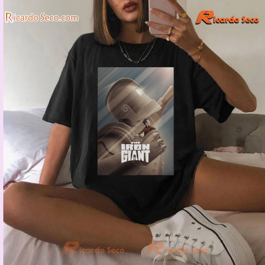 The Iron Giant Flying Happy 25th Anniversary T-shirt, Graphic Unisex Shirt, V-neck Ladies a The Iron Giant Flying Happy 25th Anniversary T-shirt, Graphic Unisex Shirt, V-neck Ladies a
