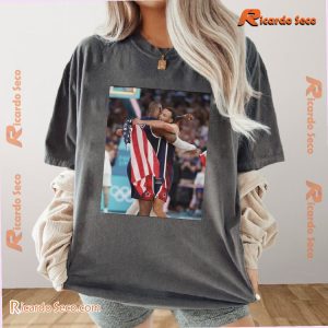 Usa Men’s Basketball Team Lebron James X Steph Curry Hug Graphic T-shirt, V-neck Ladies