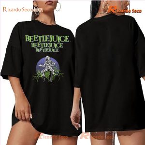 Beetlejuice It's Showtime Graphic Unisex T-shirt, Classic Ladies Shirt