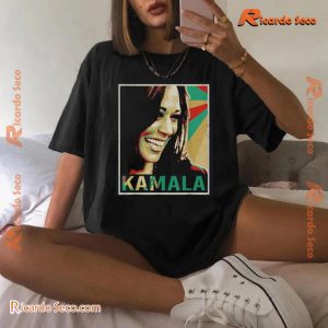 Kamala Harris's Smile 2024 The Kind Of Smile Everyone Should Wear Graphic Unisex T-shirt, Classic Men Shirt