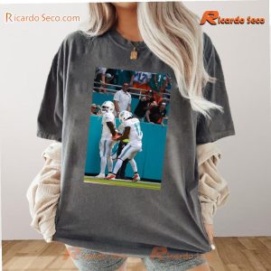 NFL Miami Dolphins Tyreek Hill's Td Celebration Handcuffed After Traffic Stop Outside Stadium Graphic Unisex T-shirt, Classic Men Shirt a