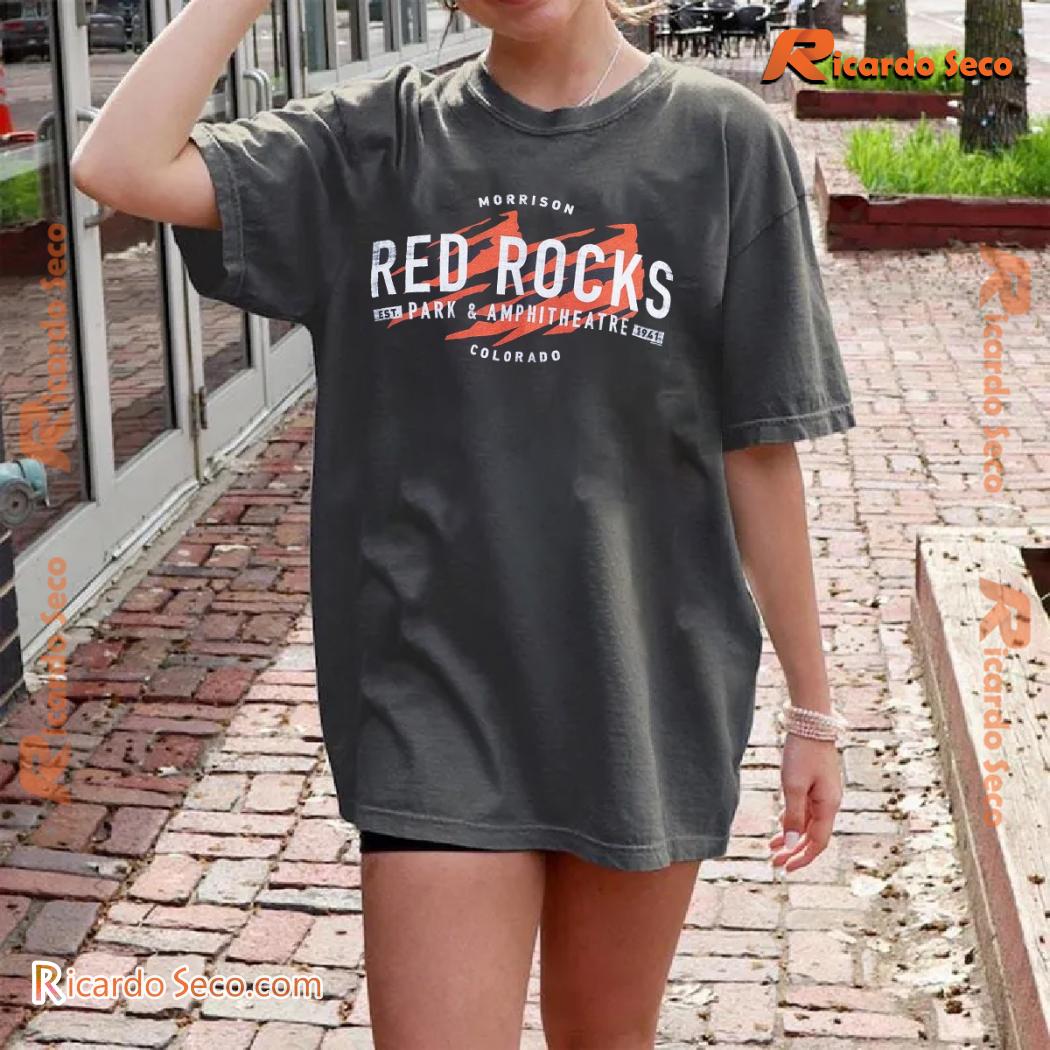 Red Rocks Amphitheatre Morrison Meesten Park & Amphitheatre Ezsh Colorado Graphic Unisex T-shirt, Classic Men Shirt a Red Rocks Amphitheatre Morrison Meesten Park & Amphitheatre Ezsh Colorado Graphic Unisex T-shirt, Classic Men Shirt a