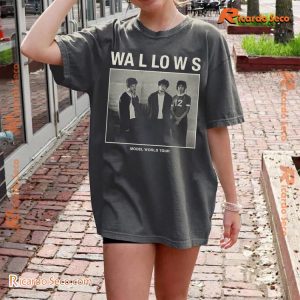 Wallows Standing Photo Model World Tour 2024 Graphic Unisex T-shirt, Classic Men Shirt a