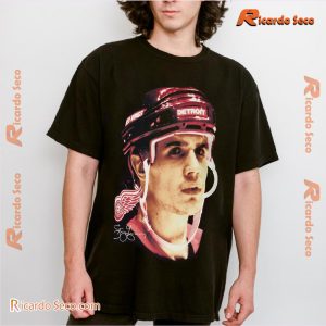 Detroit Red Wings Steve Yzerman Big Face Graphic Unisex Shirt, Classic Men Shirt