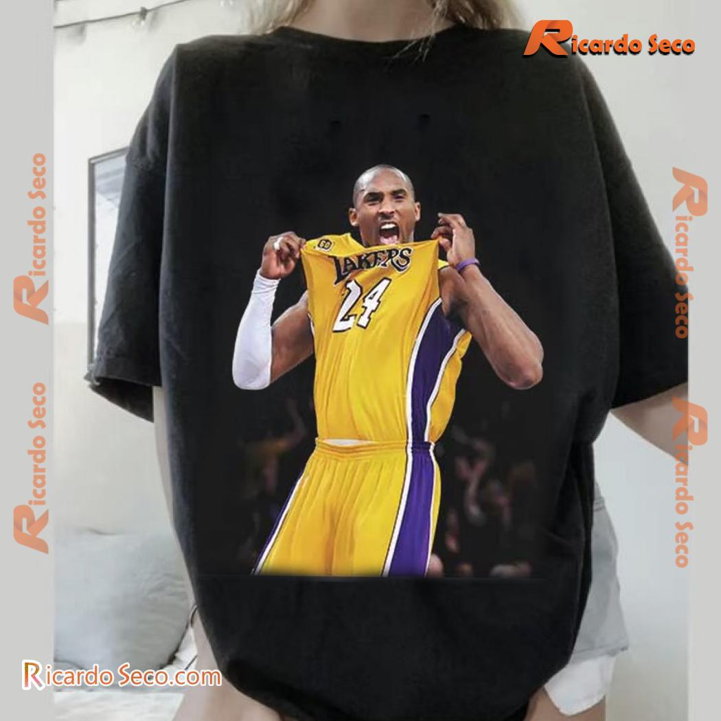 NBA Los Angeles Lakers Basketball Star Kobe Bryant #24 Photo Printed Unisex T-shirt NBA Los Angeles Lakers Basketball Star Kobe Bryant #24 Photo Printed Unisex T-shirt