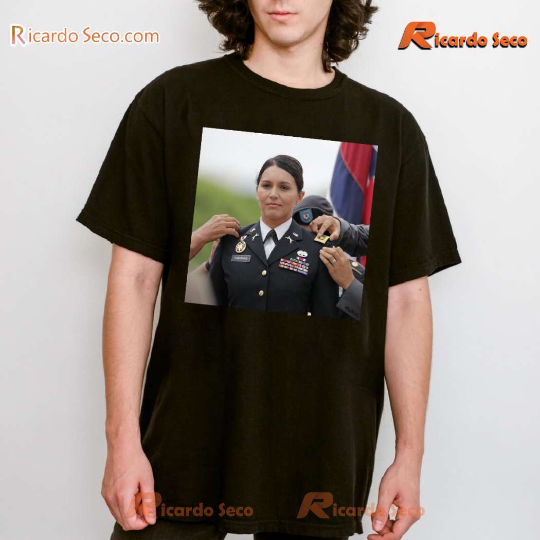 Tulsi Gabbard Joining Trump's New Administration Classic Men Shirt z6RHXtN