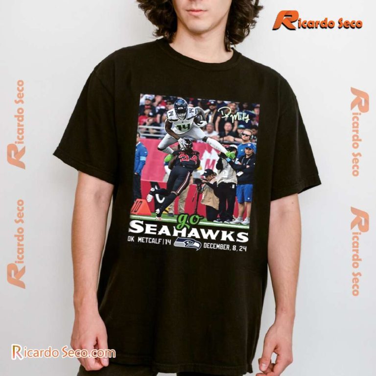 Dk Metcalf Jumps Over Starling Thomas V Go Seahawks Unisex T-shirt dCui4OP