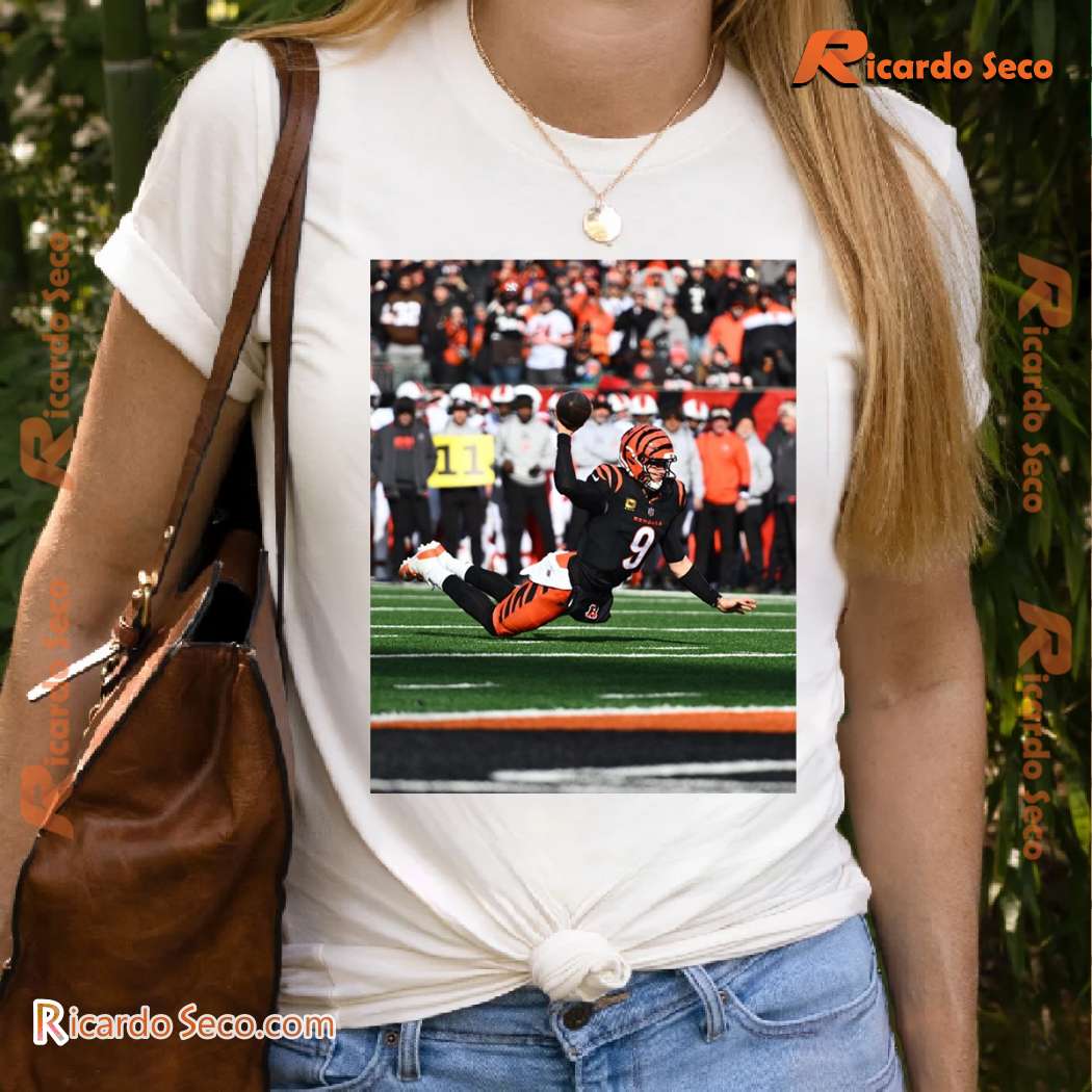 Joe Burrow Bengals Keep Playoff Hopes Alive With 24-6 Win Over Browns Classic Men Shirt K29ne8P