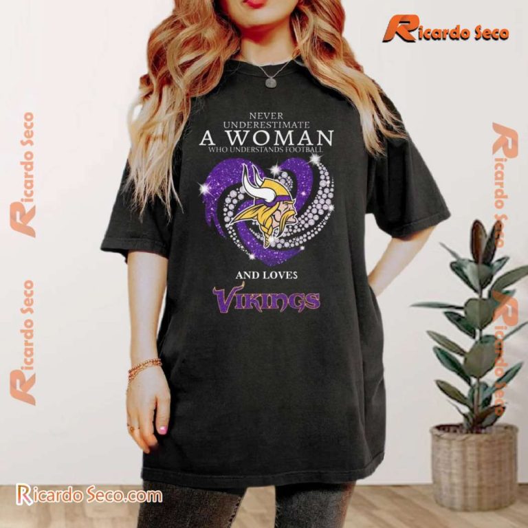 Minnesota Vikings A Woman Who Understands Football And Loves Classic Men Shirt ORatJr5