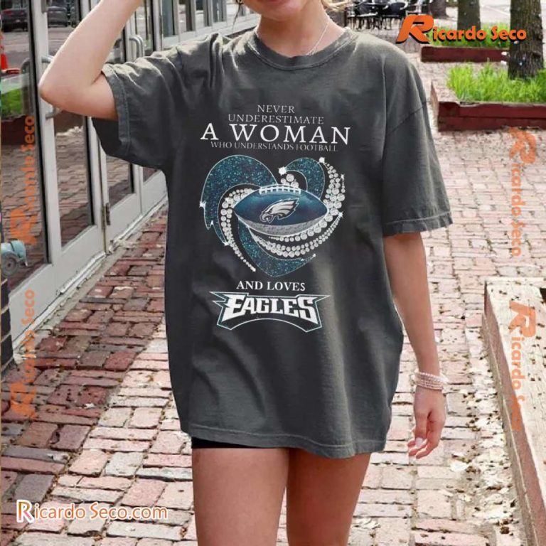 Philadelphia Eagles A Woman Who Understands Football And Loves Classic Men Shirt-a 6MJbrv3