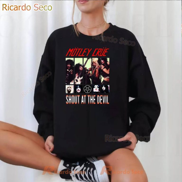 Motley Crue Shout At The Devil T-shirt-b WD0BC4T