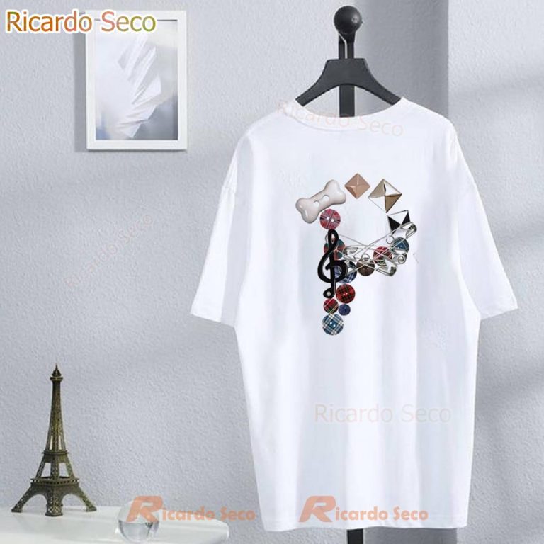 Pink Pantheress Buttons T-shirt-a fF3RPkr