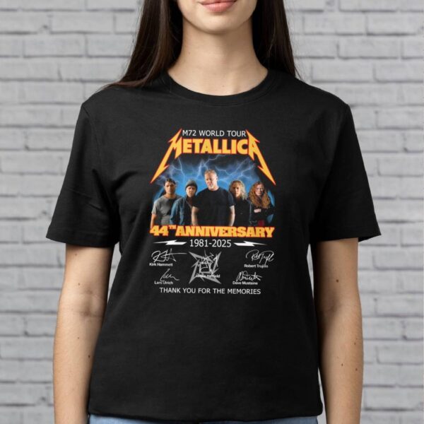 Metallica 44th Anniversary 1981-2025 T-shirt. Mug-b SzoBufN