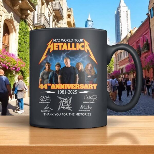 Metallica 44th Anniversary 1981-2025 T-shirt. Mug-c Dk4WboF