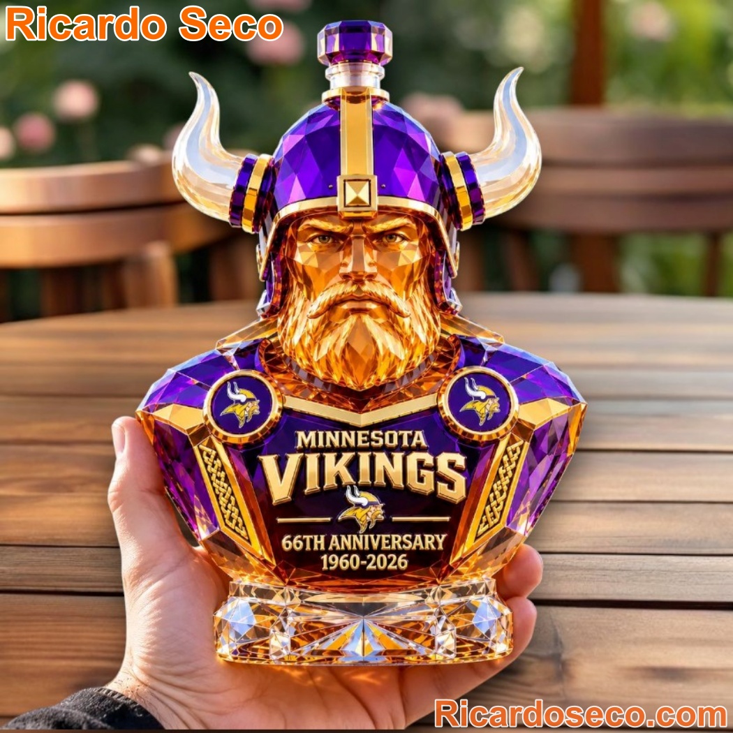 Minnesota Vikings Viking Warrior Iconic Whiskey Bottle-a BVDdf1P