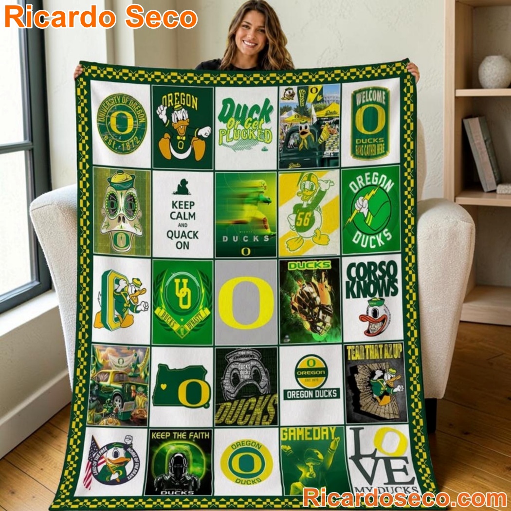 Oregon Ducks Football Team Quilted Blanket uKfkHSE