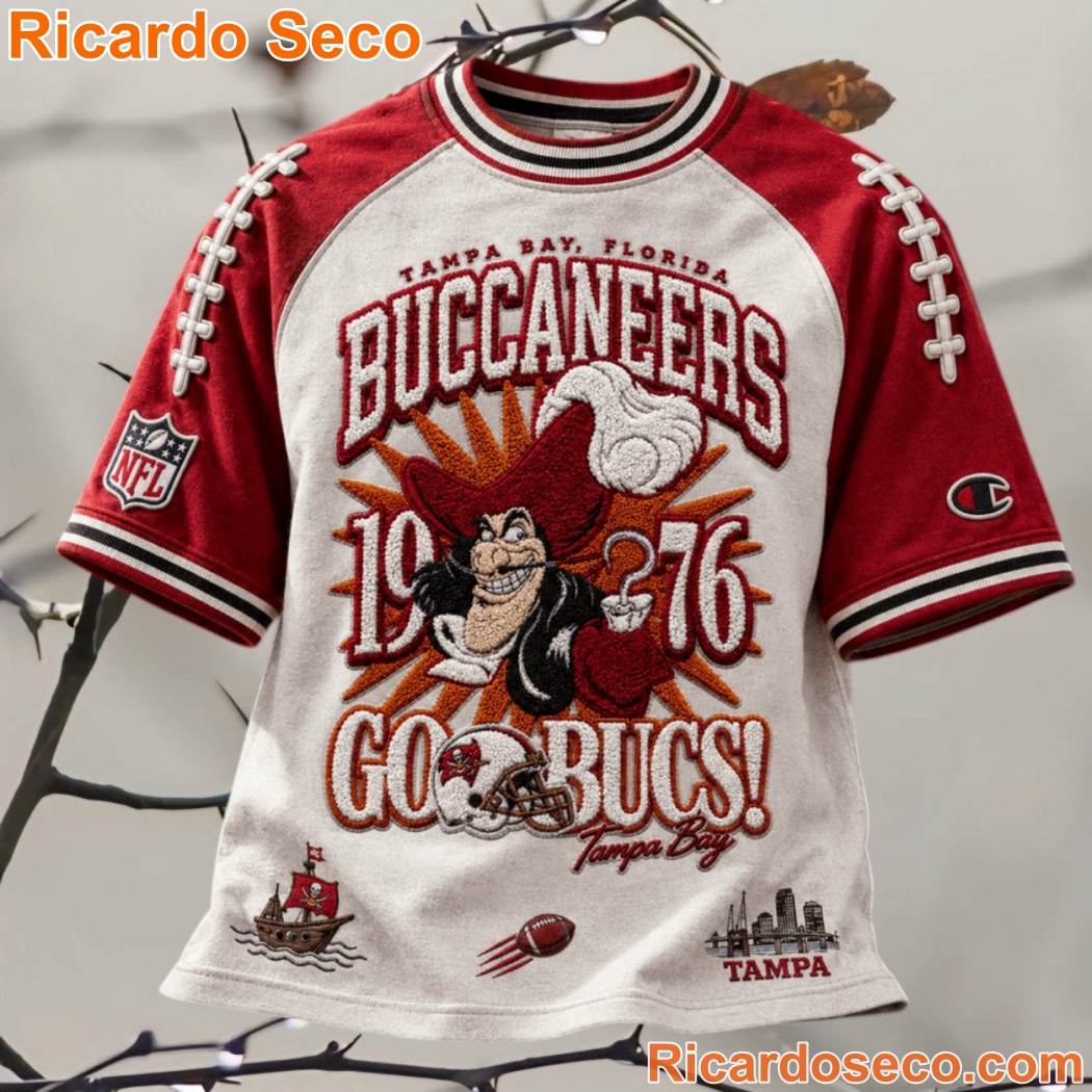 Tampa Bay Buccaneers 1976 Captain Hook Premium 3D T-shirt Bi2amOW